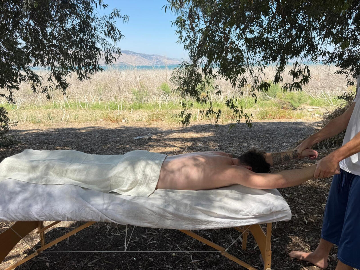 לגעת בנחת רונן פורקוש